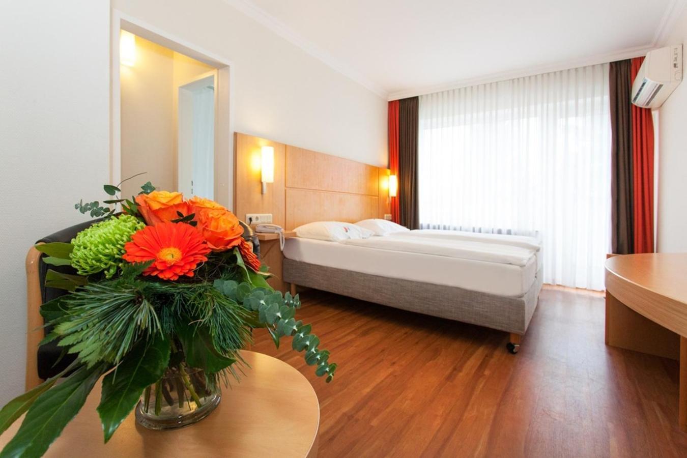 Saar City Hotel ซาร์บรึคเคน ภายนอก รูปภาพ