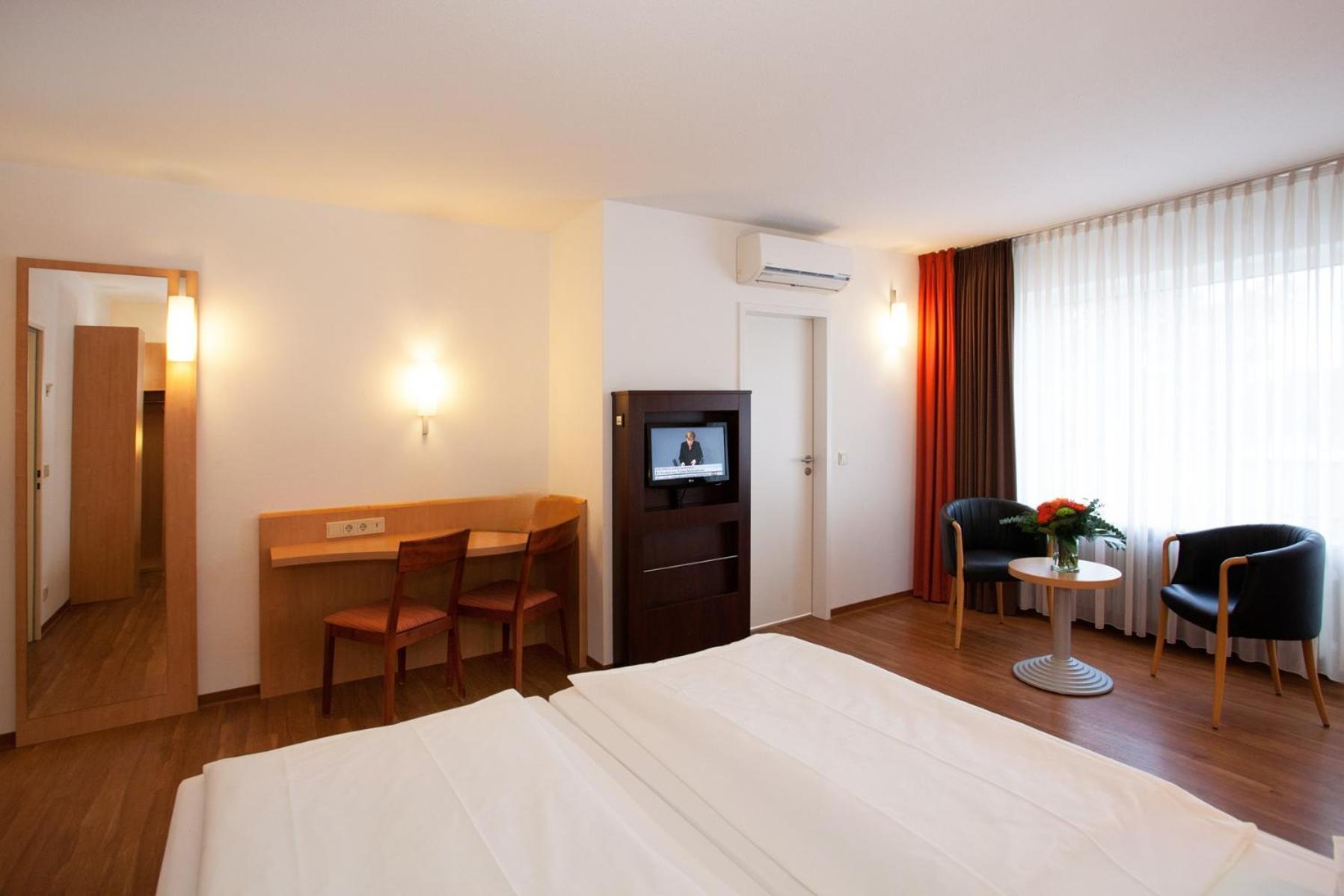 Saar City Hotel ซาร์บรึคเคน ภายนอก รูปภาพ