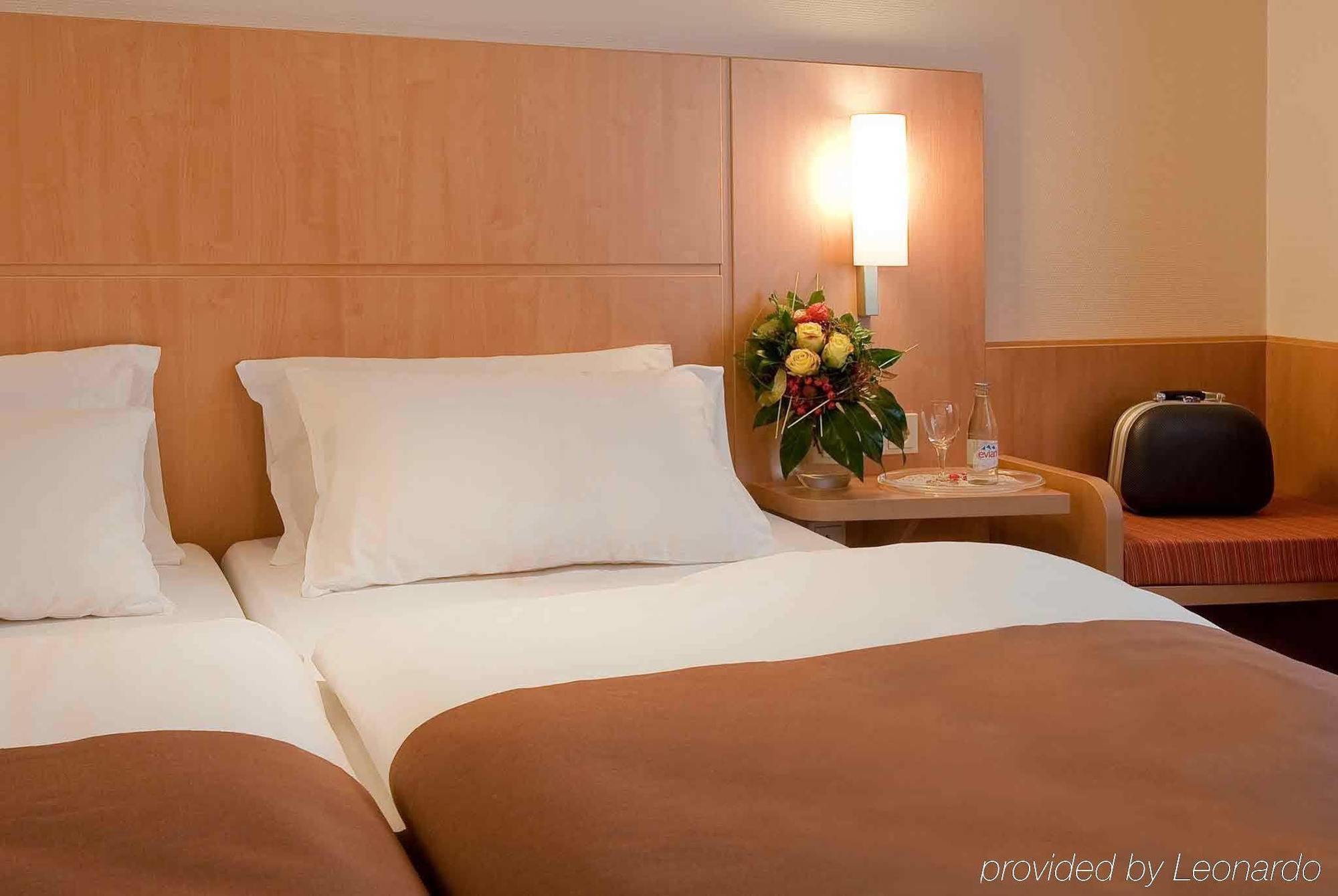 Saar City Hotel ซาร์บรึคเคน ภายนอก รูปภาพ